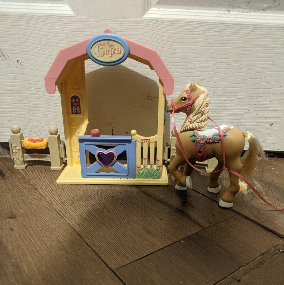 Fisher Price Loving Family Courtney & Cupid Play set 2002 Vintage RARE